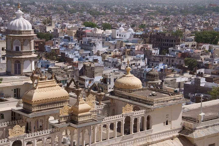 Best of Udaipur (Guided Full Day City Sightseeing Tour by Car)