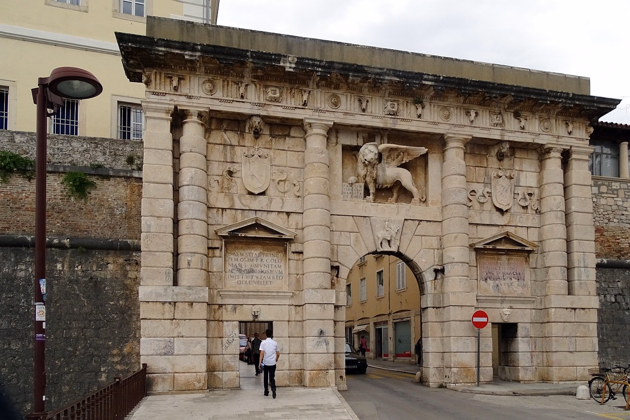 Golden Zadar: History, Culture & Church of Art Walking tour