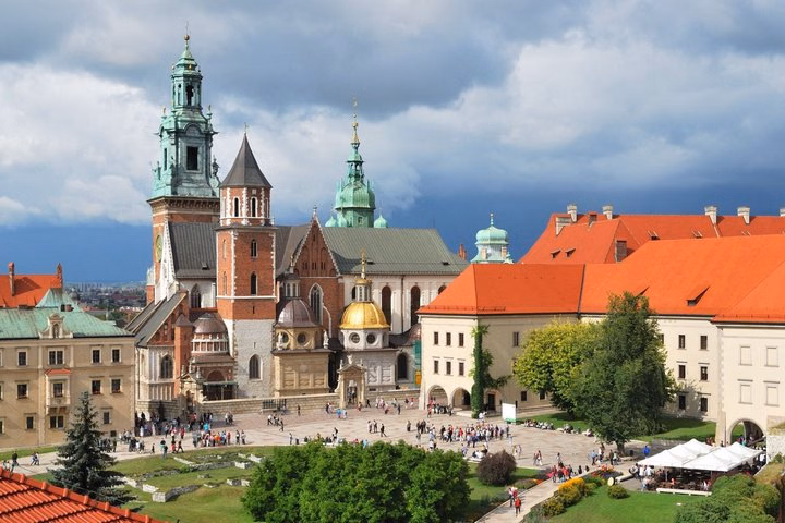 Krakow Scavenger Hunt & Highlights Self-Guided Walking Tour