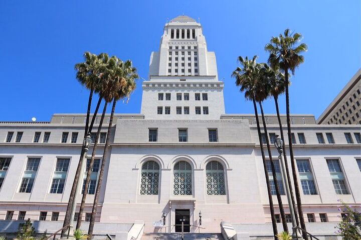 Los Angeles Scavenger Hunt & Highlights Self-Guided Walking Tour