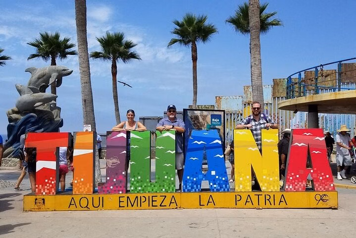 Intro to Mexico Walking Tour: Tijuana Day Trip from San Diego