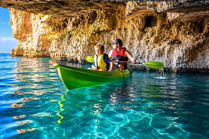 KAYAK & SNORKEL ADVENTURE - Sea Caves & Wild Coast Exploring