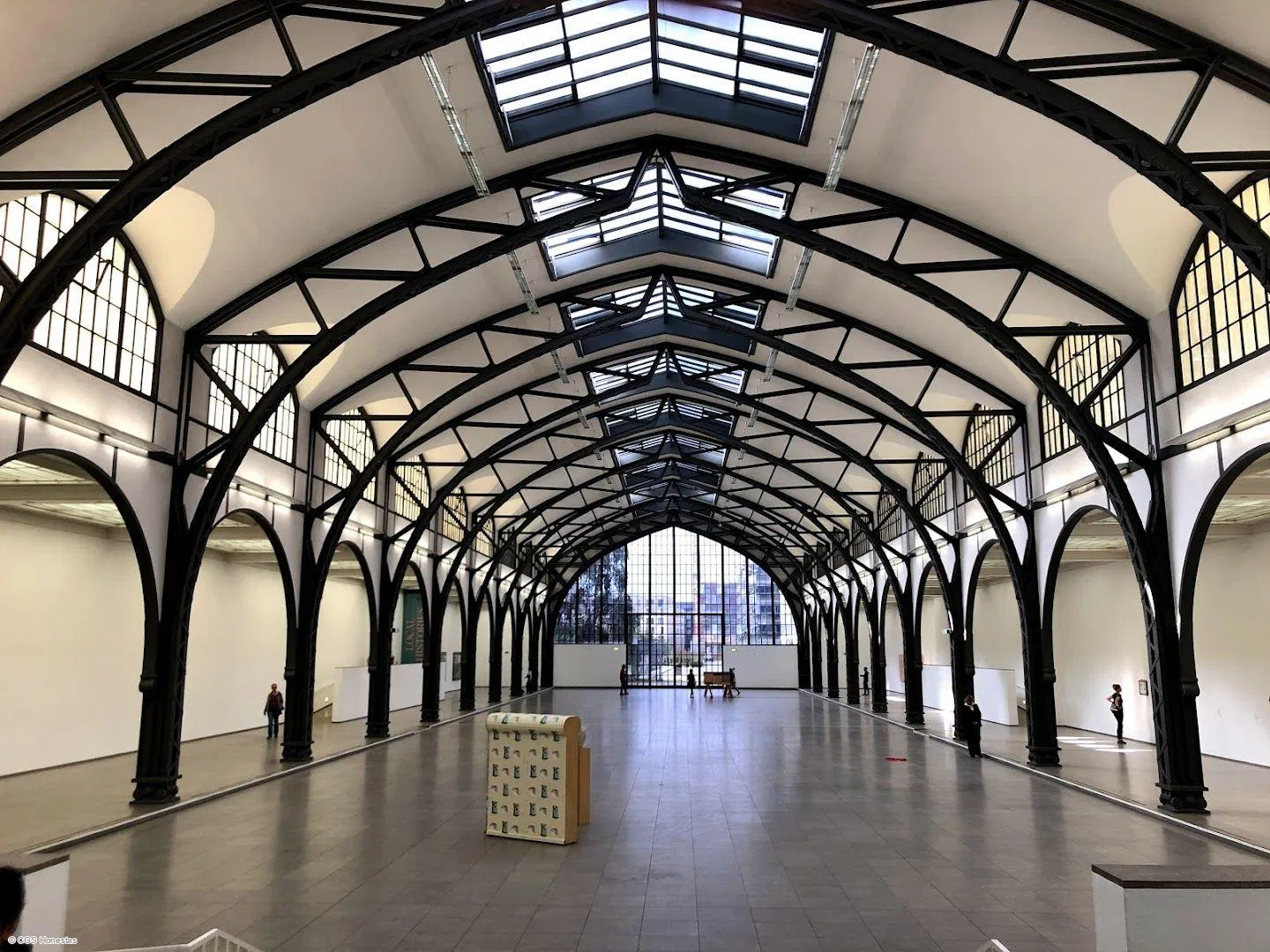 Berlin: Hamburger Bahnhof Ticket & Self-Guided Audio City Tour