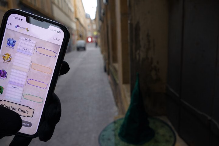 Caen: Magic Team Escape Game in Town