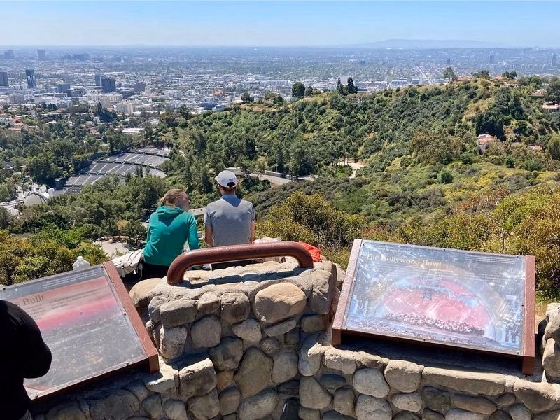 Los Angeles Private Mulholland Drive Scenic and Santa Monica Tour.