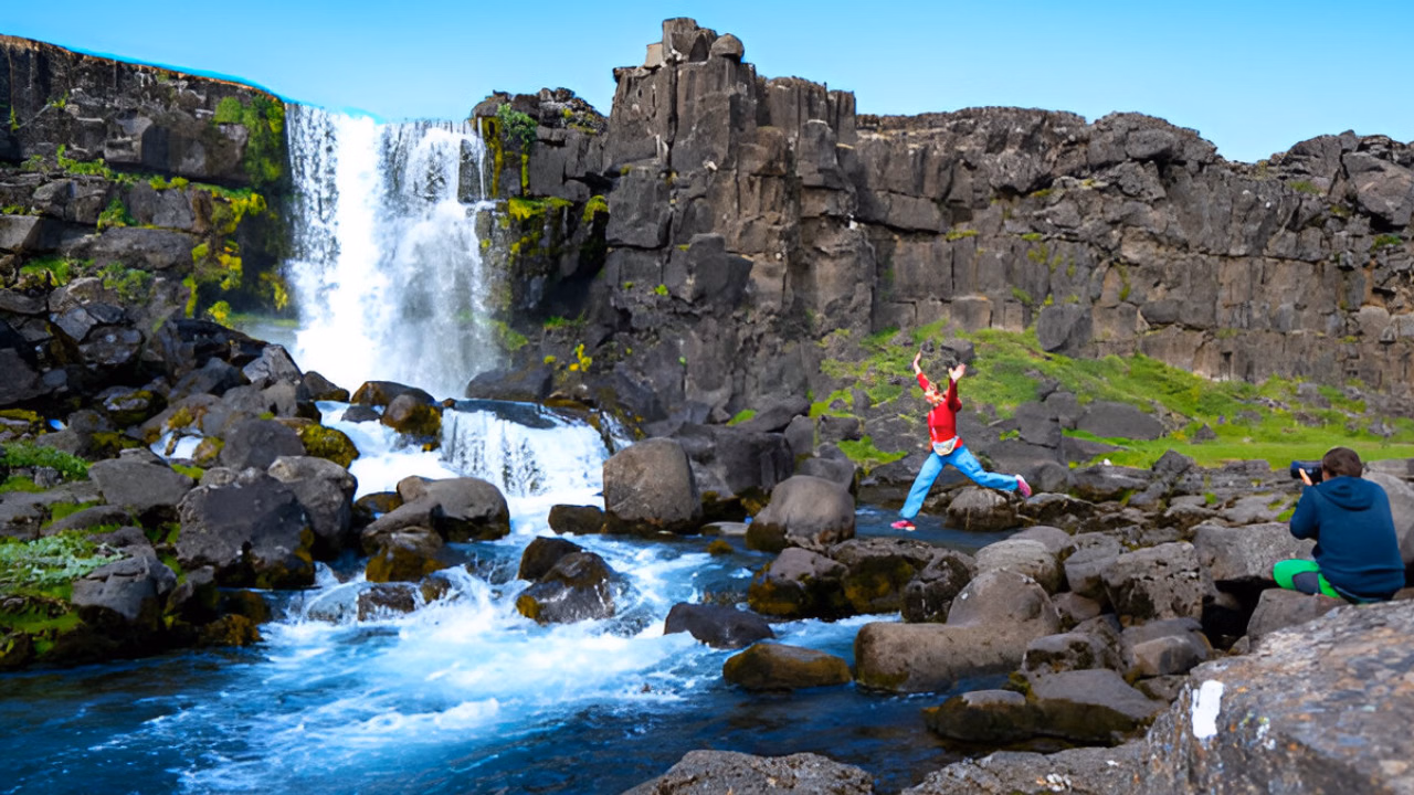 Golden Circle Tour with 4 Stops: Small Group From Cruise Terminal