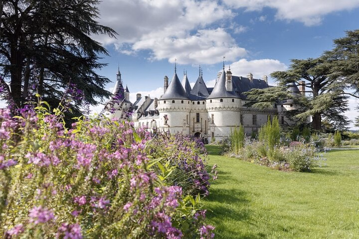 2-Day Loire Valley Private Tour: 6 Castles and 1 Wine Tasting