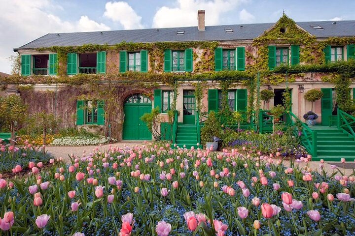Giverny Monet House Half Day Private Tour from Paris