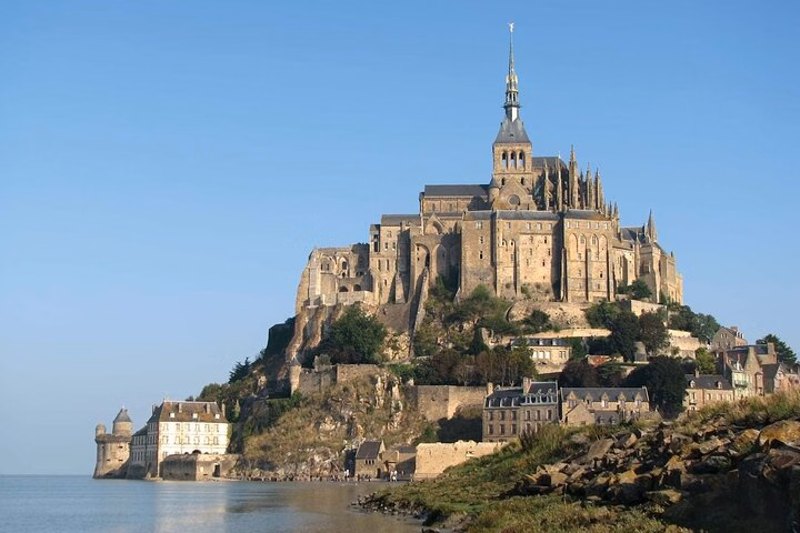 3-Day Mont Saint-Michel, Normandy, Brittany and Loire from Paris