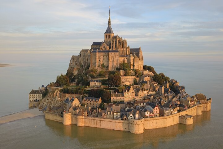 Mont Saint-Michel and Normandy D-Day Omaha Private from Paris