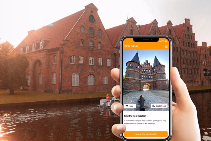 Lübeck Self-Guided City Walking Tour & Scavenger Hunt