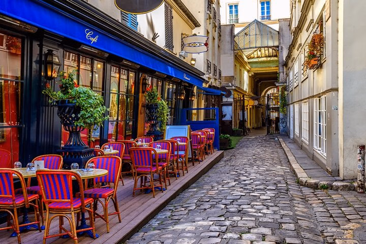 Edith Piaf’s Musical Montmartre - City Exploration Game!