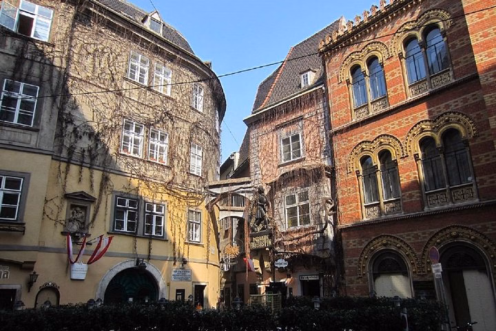 Medieval Legends of Vienna - City Exploration Game!
