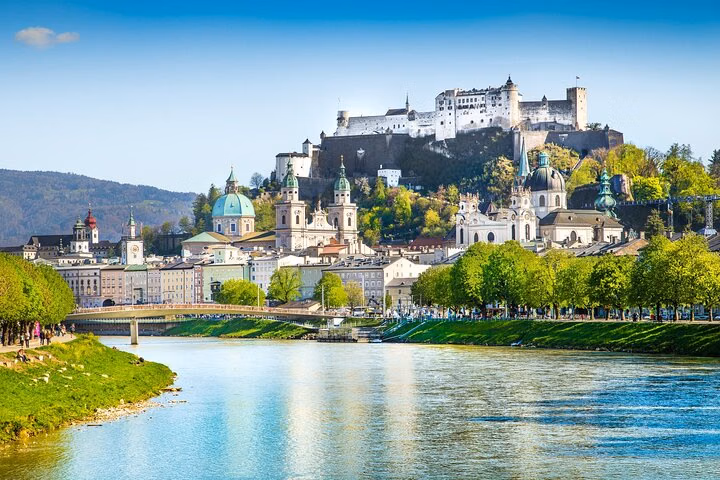 Mozart’s Salzburg - City Exploration Game!