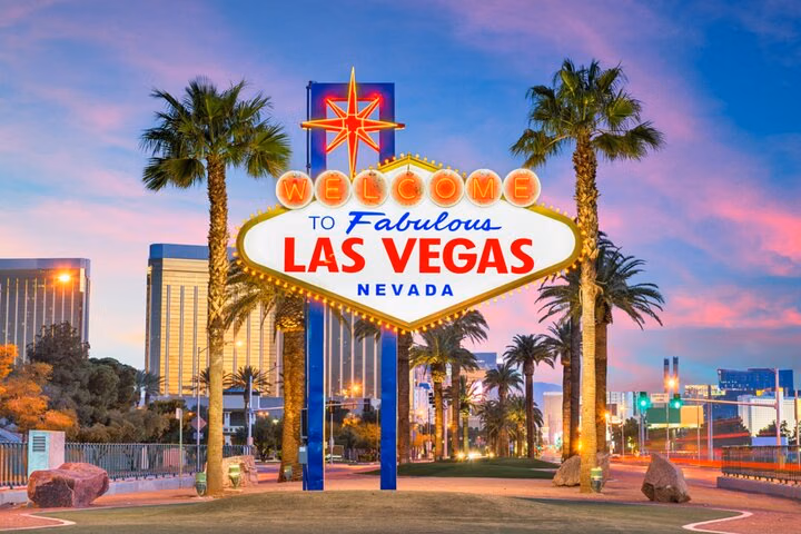 Las Vegas Strip Highlights - City exploration game!