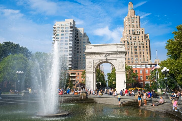 Artists of Manhattan, New York - City exploration game!
