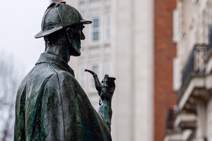 Sherlock Holmes in London - City Exploration Game!