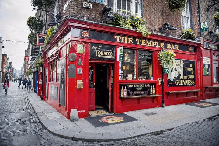 Dublin Old Town: Famous Pubs - City Exploration Game!