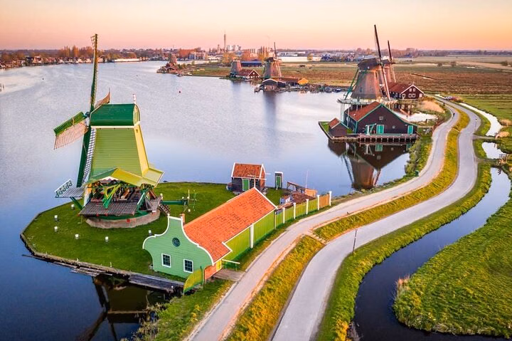 Amsterdam City Tour with Canal Cruise and Zaanse Schans Trip