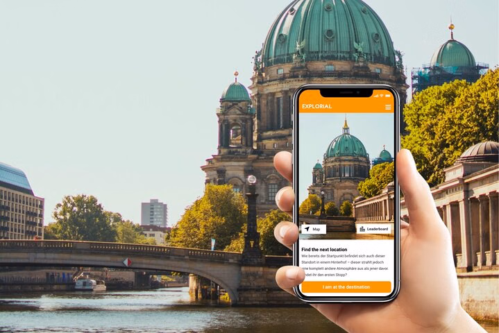 Berlin Self-Guided City Walking Tour & Scavenger Hunt